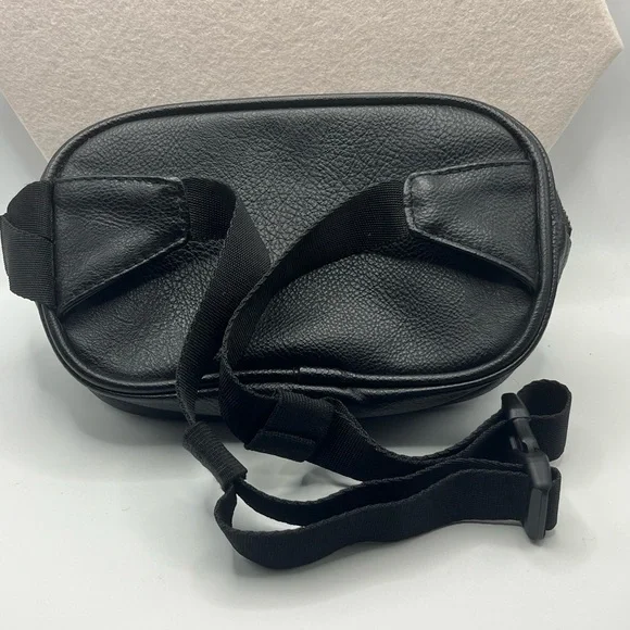 Adidas Fanny Pack - Picture 5 of 7